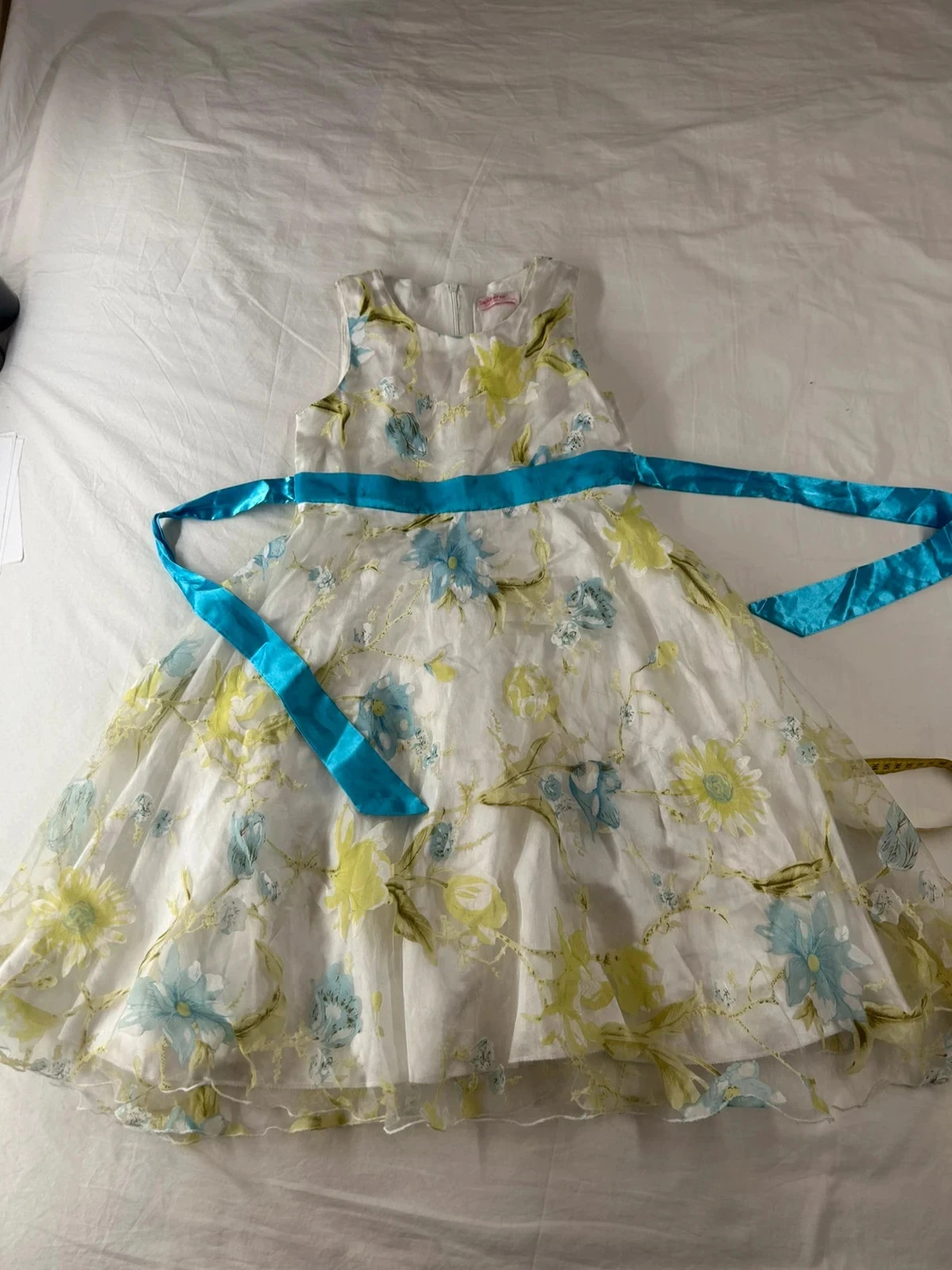 Robe sunboree confessionnée blanche et bleu vintage